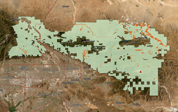 Carte montrant un habitat critique découpé selon la structure de l’entité San Bernardino National Forest (Forêt nationale de San Bernardino)