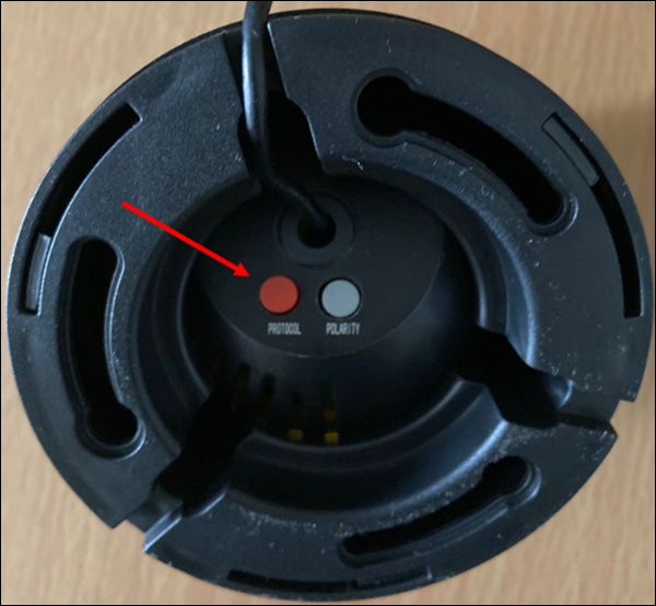 Bouton Protocol sur l’émetteur IR multi-protocole 3DTV Gen 2